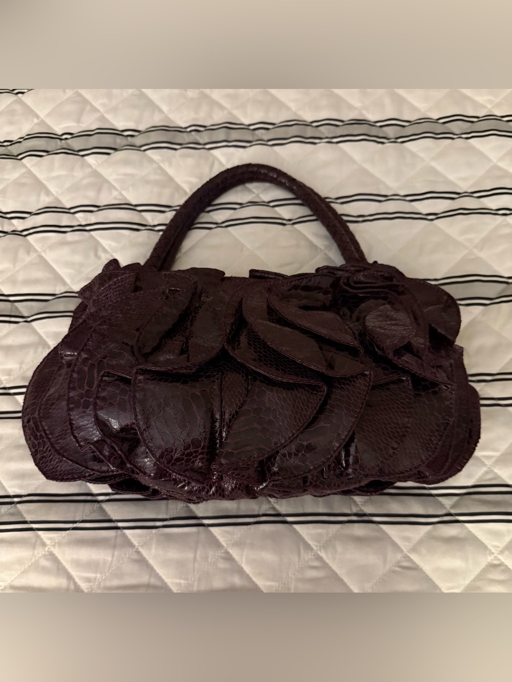 SR Squared by Sondra Roberts Layered Snakeskin textured handbag EUC purple
